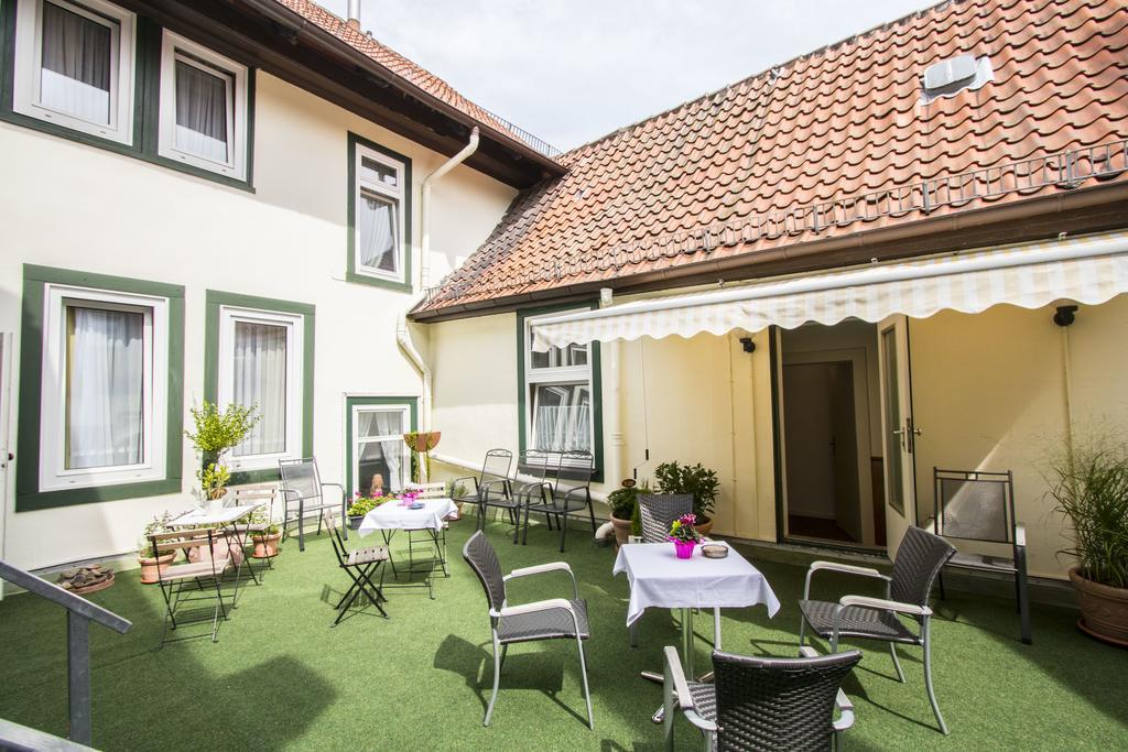 Hotel Deutsches Haus Northeim Exteriör bild